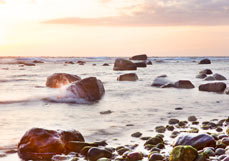 Postkarte Abends bei den Findlingen