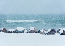 Postkarte Am Meer viel Schnee