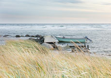 Postkarte Das grüne Boot am Steg