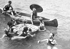 Postkarte Erfrischendes Kaffeekränzchen