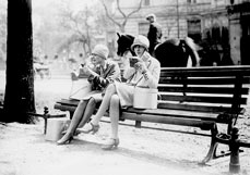 Postkarte Damen von Welt