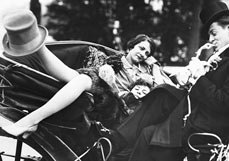 Postkarte Wir feiern in der Kutsche weiter!