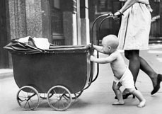 Postkarte Früh übt sich