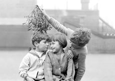 Postkarte Unter dem Mistelzweig